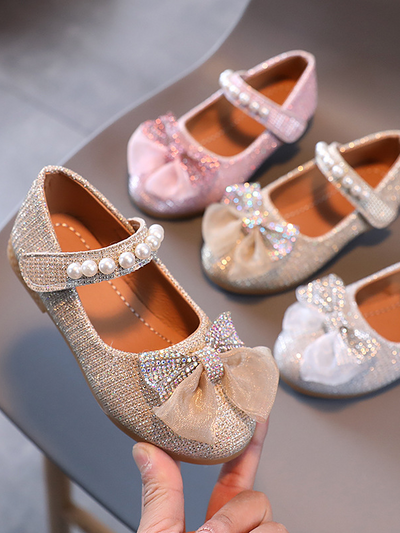 Young Girl Flats